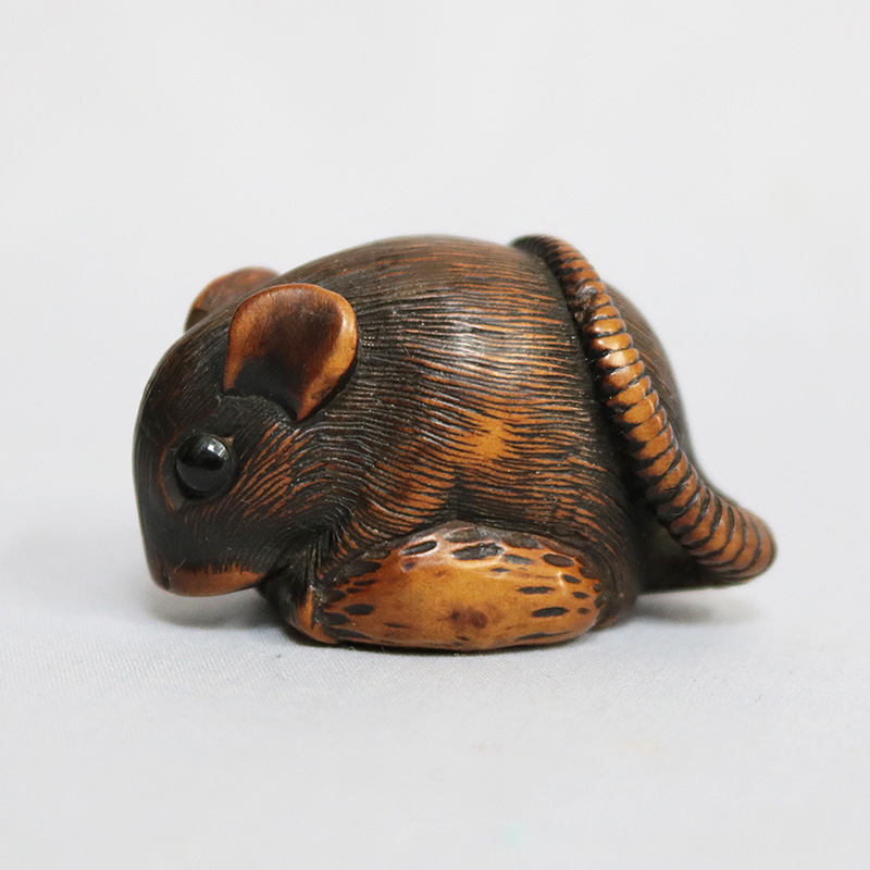 根付 鼠 在銘 木彫 骨董 時代物 木彫り 光玉 約4cm×4.1cm 美術