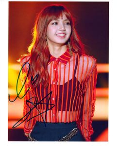 blackpink リサ　サイン　直筆　公式トレカ BLACKPINK リサのYahoo!オークション(旧ヤフオク!)の相場・価格を見る