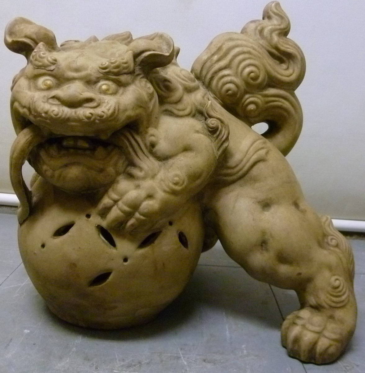 狛犬 シーサー 特大九谷焼 九谷八幡窯 特大 玉獅子 35cm 5kg 獅子