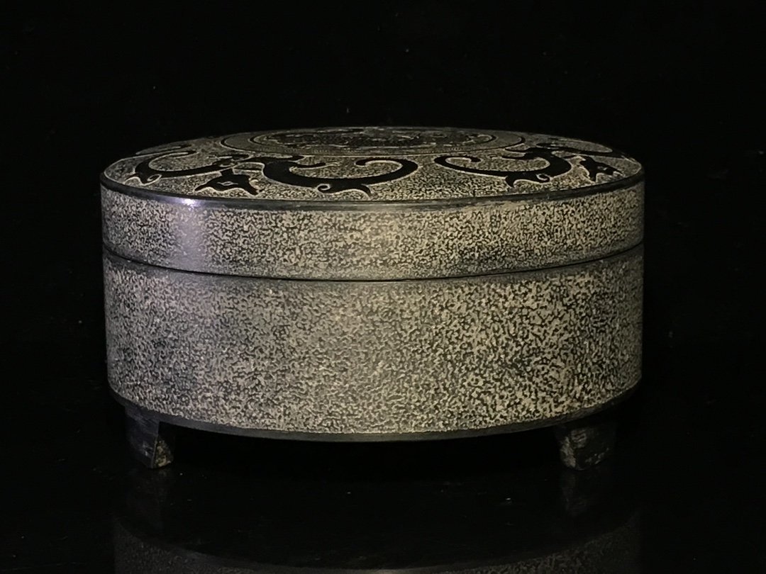 硯 端渓 水岩 梅彫刻硯 本体18*14*3.5cm 天青 端渓硯 文房四宝 書道