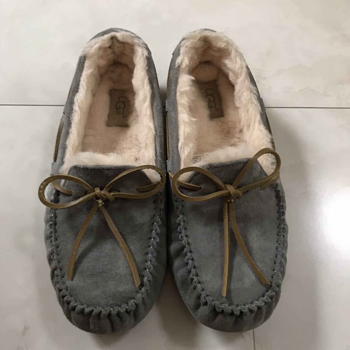 【美品】UGG dakota アグ　ダコタ　モカシン　シューズ（グレー） UGG DAKOTA モカシン | 中古・古着通販UGG （ソフト
