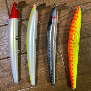 Amazon.co.jp: ザウルス/SAURUS ヨルマルミノー/YORUMARU MINNOW 180mm