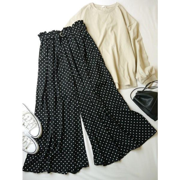ヘザー Heather ストンと着こなす 大人の ドット柄 ワイドパンツ ボトムス 売買されたオークション情報 Yahooの商品情報をアーカイブ公開 オークファン Aucfan Com