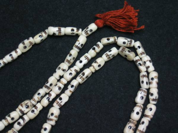 【HOT，限定SALE】 チベット仏教 数珠 ドクロ髑髏 水牛の骨製 NO.1(数珠)｜売買されたオークション情報、yahooの商品情報をアーカイブ公開 - オークファン 数珠