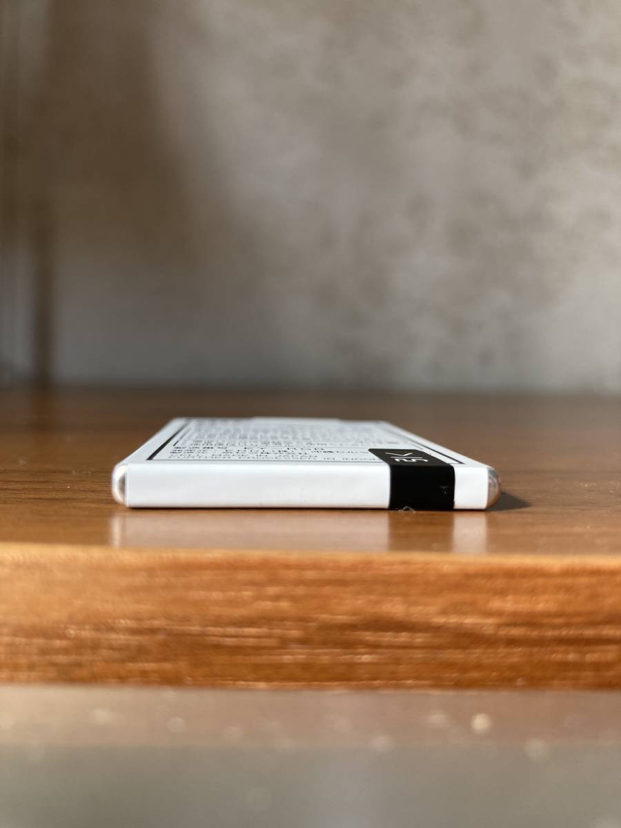 【送料込み・美品】au 簡単ケータイ 京セラ K012 ゴールド らくらくホン F-01M かんたん携帯10 簡単スマホ _9