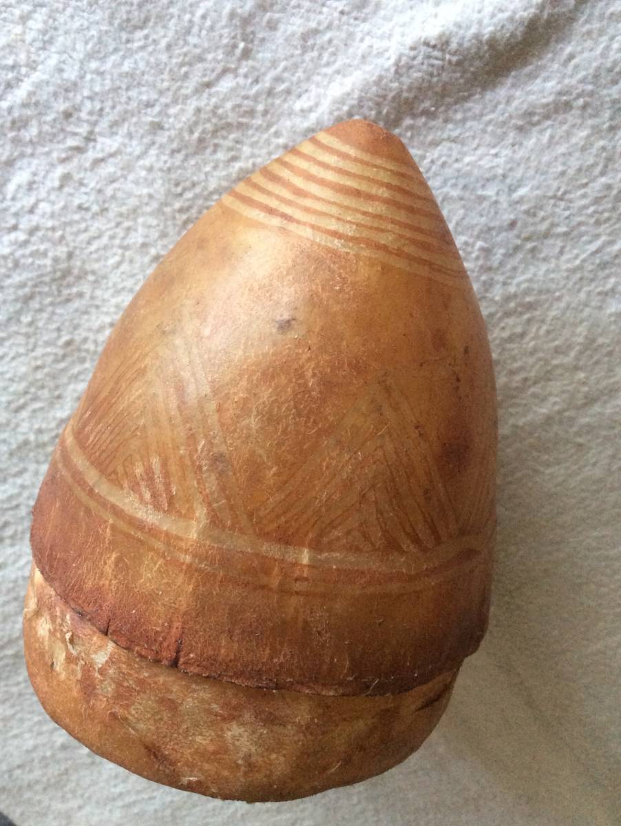 トゥアレグ族 Tuareg　駱駝の皮でできた小物入れ