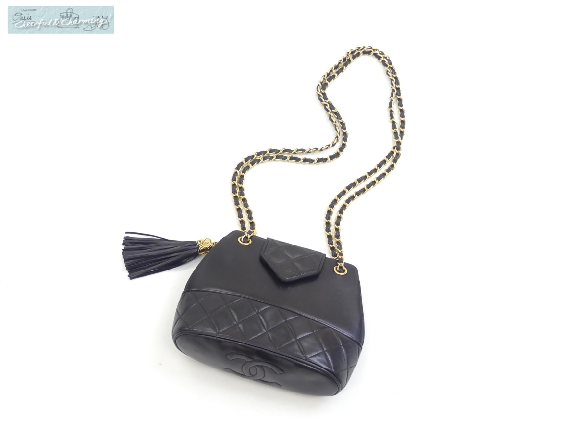 CHANEL ショルダーバッグ ブラック ゴールドチェーン フリンジ 
