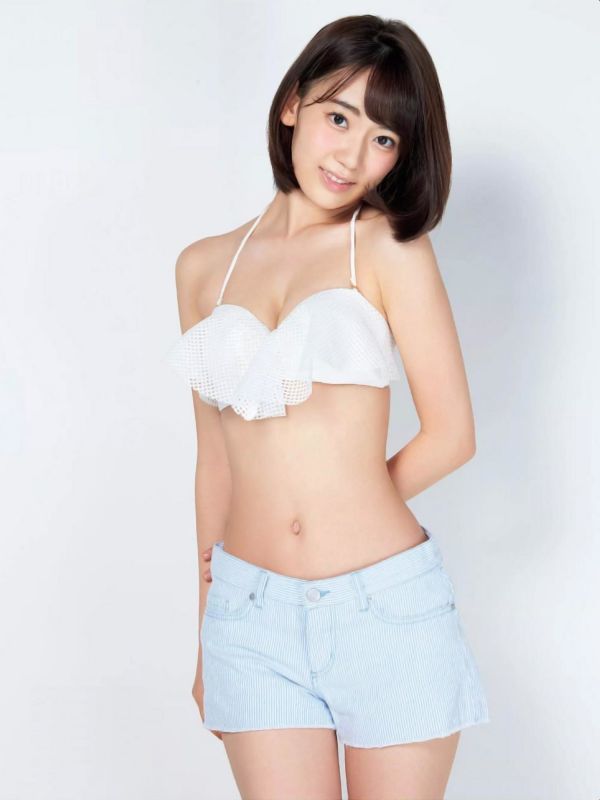 宮脇咲良 2L判写真50枚まとめ売り AKB48 グラビア 水着 セクシー写真