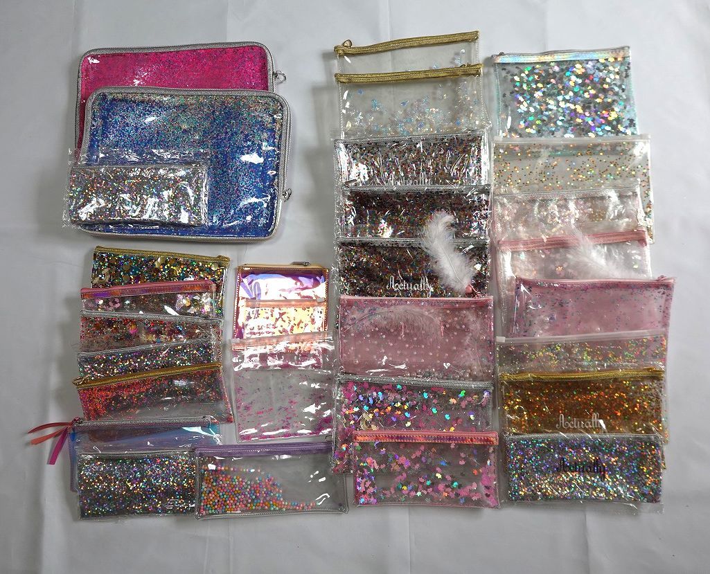 福祉バザー キラキラグリッターポーチ 大中小大量まとめて３０個セット ポーチ 売買されたオークション情報 Yahooの商品情報をアーカイブ公開 オークファン Aucfan Com