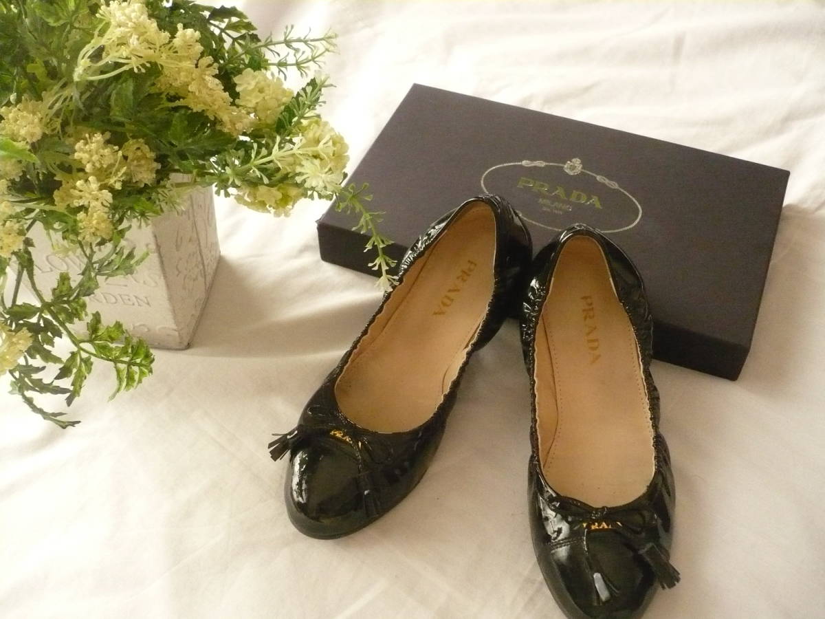 最新作，爆買い 正規品！美品！プラダ PRADA 黒パテントンバレエ 