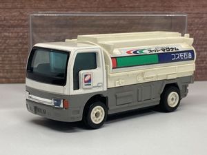 モータートミカのYahoo!オークション(旧ヤフオク!)の相場・価格を見る 