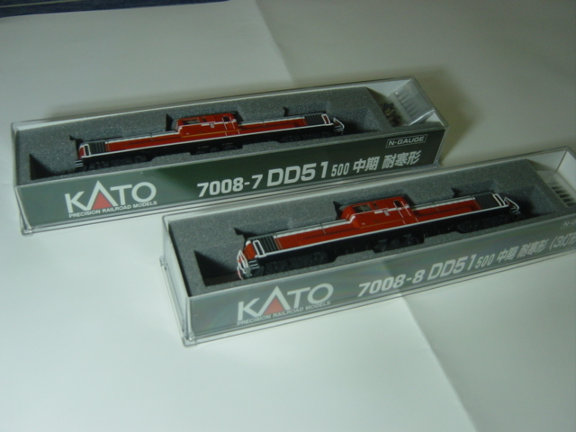 カトー 7008 -7＆8 DD51-500「中期耐寒型&中期耐寒3灯形」DL機関車 2台