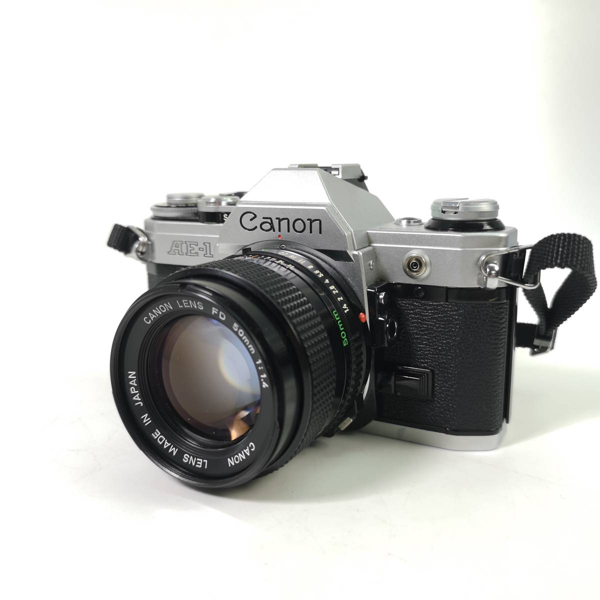 外観美品 動作OK Canon AE-1 + New FD 50mm F1.4 フィルム 一眼レフ