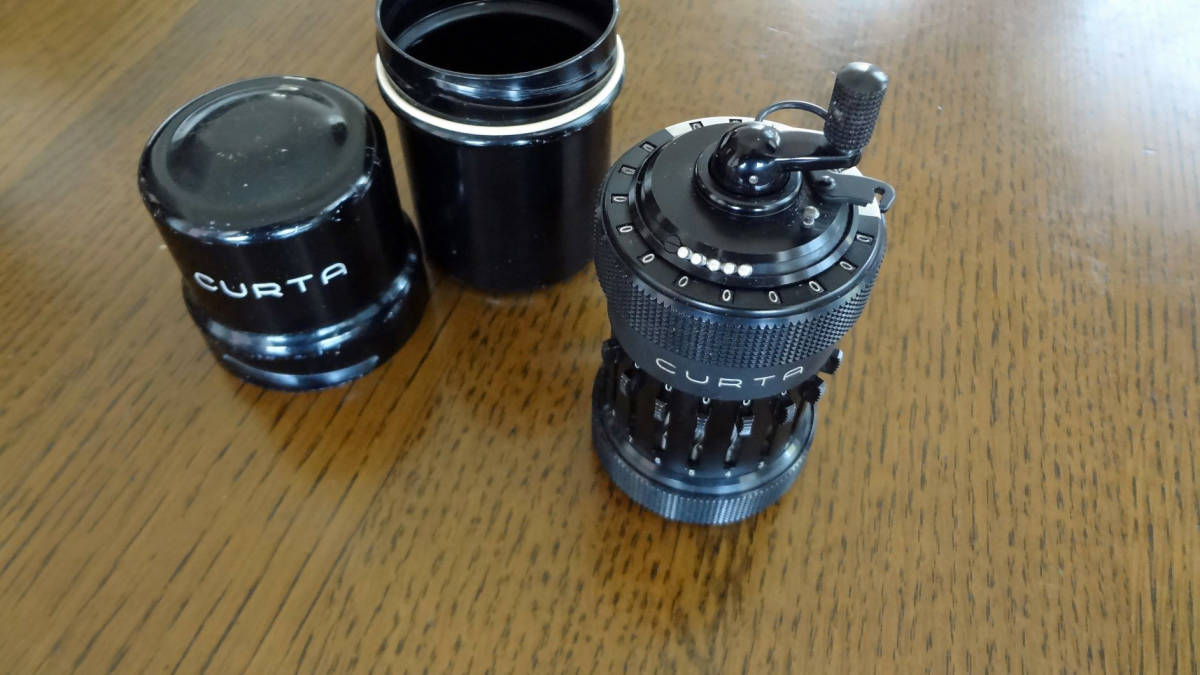 クルタ計算機 CURTA TypeⅠ ケースつき CURTA 機械式計算機 