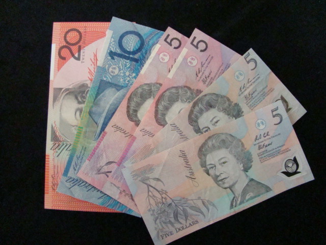 激安！オーストラリア紙幣、50ドル(20＄1枚、10＄1枚、5＄4枚) - 50