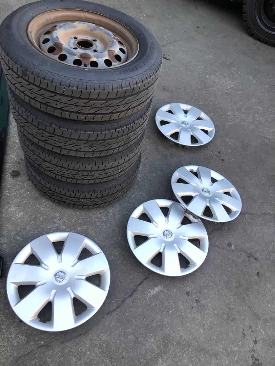 H17年 E11 ノート 純正タイヤ 175/65R14 鉄ホイールキャップ付