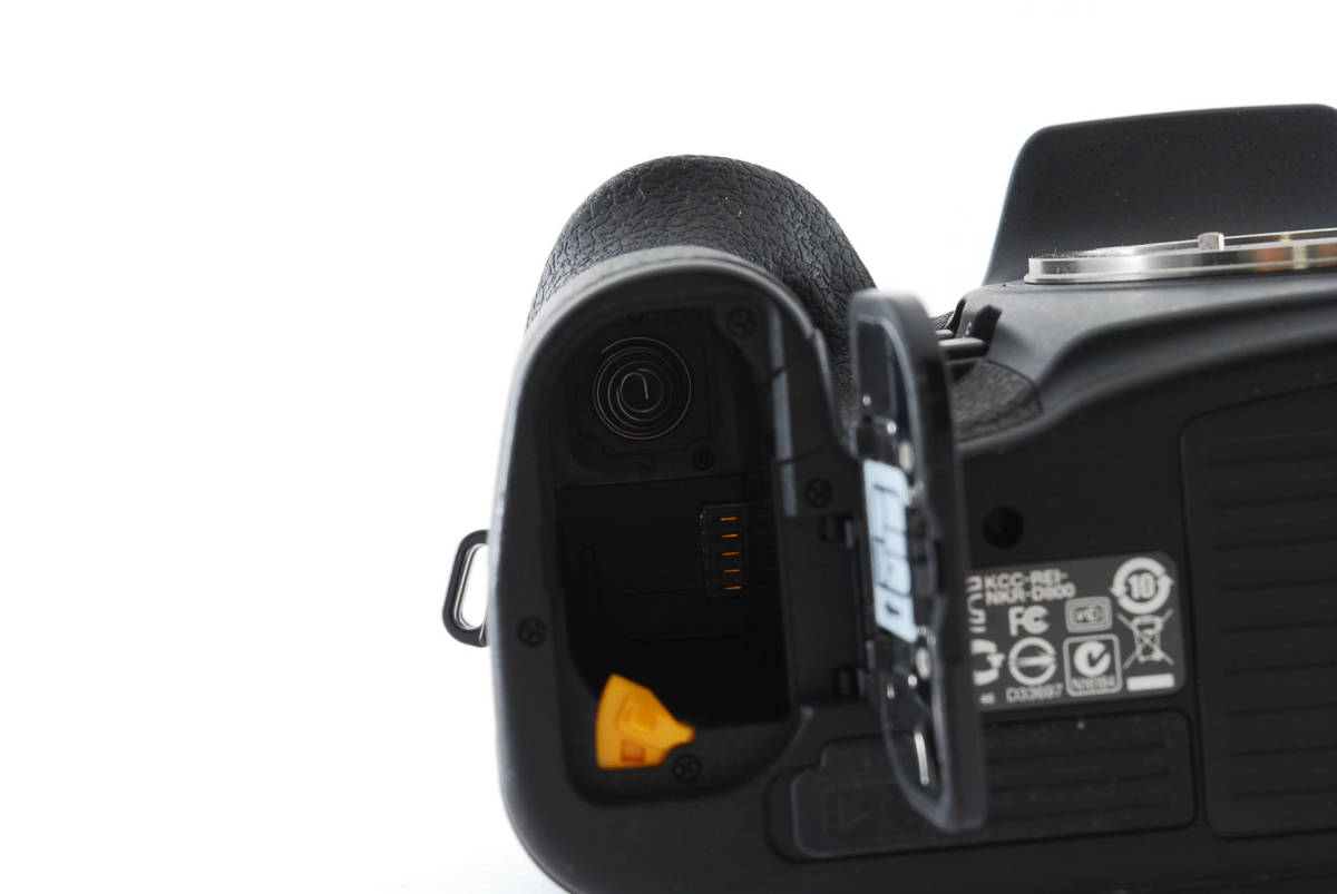 D800 Nikon Digital SLR Camera ニコン ボディ | ~3350 FX-Format MP
