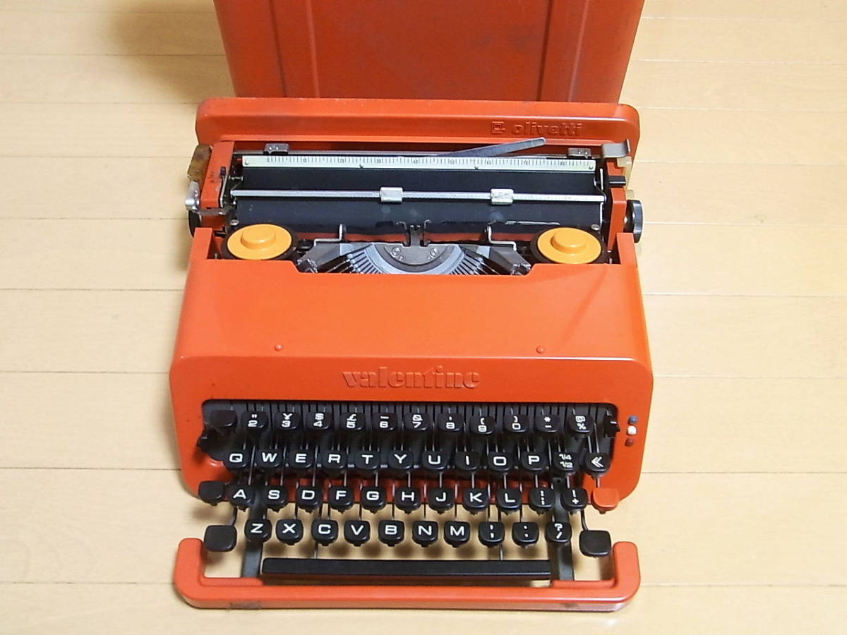 Olivetti Valentine タイプライターレッド オリベッティ
