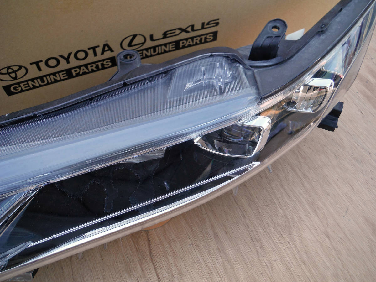 トヨタ ZSU60W ZSU65W 60系 前期 ハリアー 純正LED左ヘッドライト左側