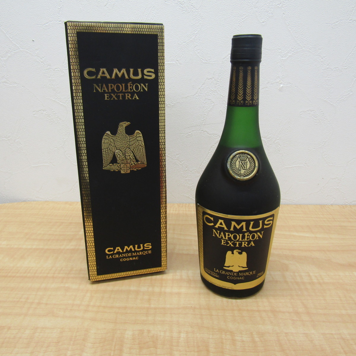 未開栓】 CAMUS カミュ ナポレオン エクストラ 700ml 40％ 箱付き