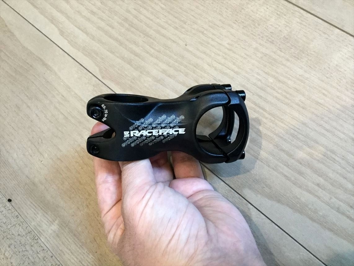新品 RACEFACE Evolve 60mm 31.8mm +/-6度 1-1/8 即決 RACE FACE
