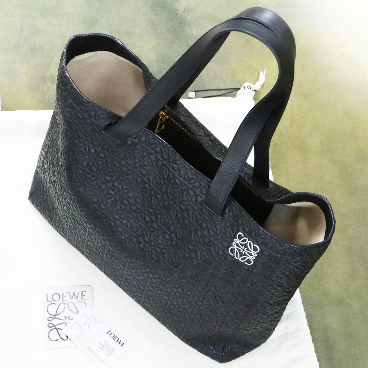 本物 美品 ロエベ 最高級オールレザー アナグラムリピート メンズ 