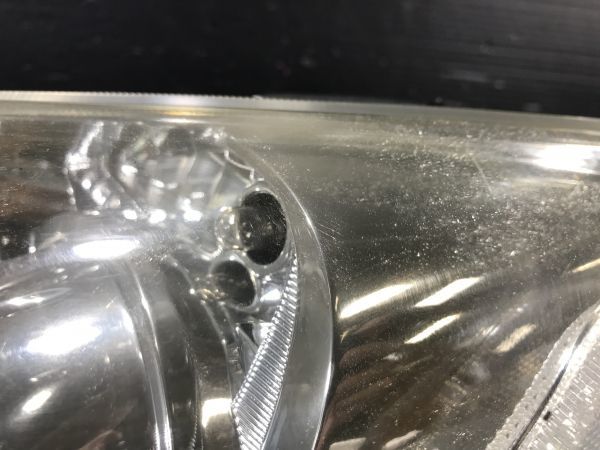 ★送料無料★35H080 アクア NHP10 前期 ハロゲン 左ヘッドライト 印字K_3