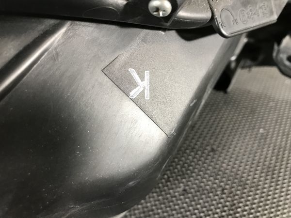 ★送料無料★35H080 アクア NHP10 前期 ハロゲン 左ヘッドライト 印字K_6