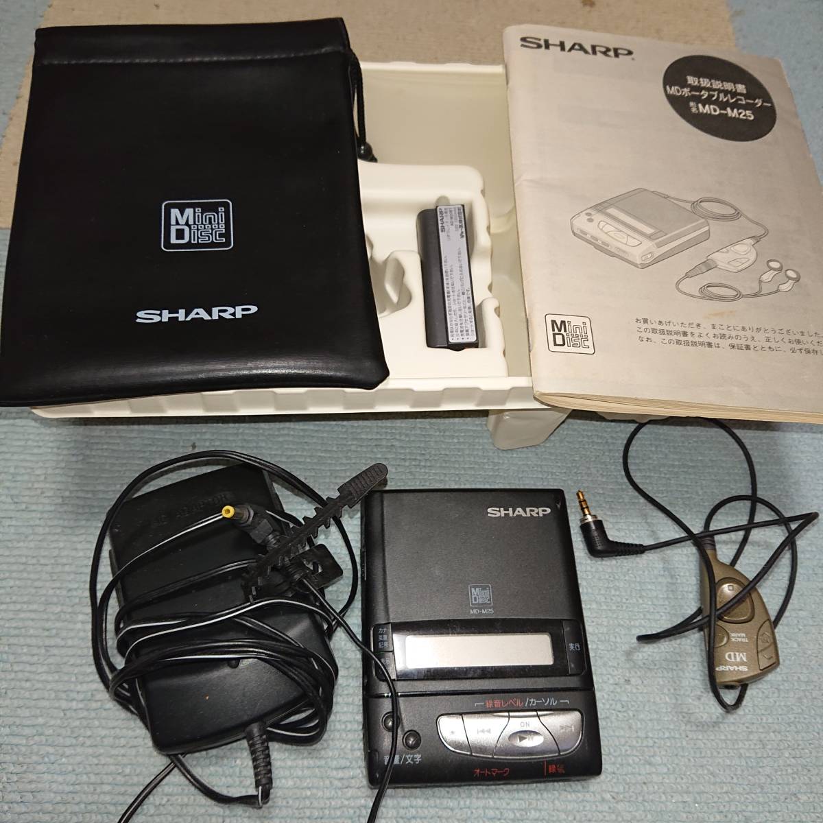 MDポータブルレコーダー SHARP MD-M25-B 部品欠損 起動確認済み MDプレイヤー