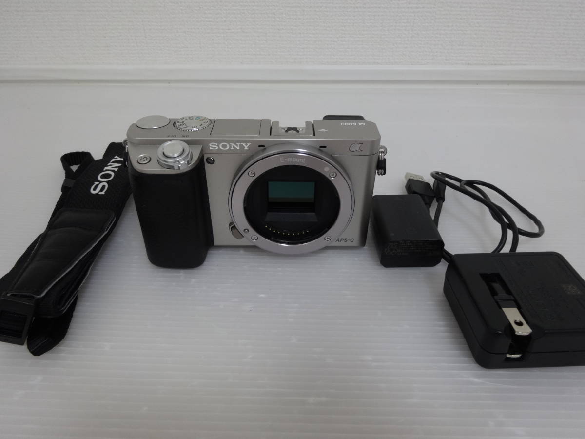 α6000 ボディ ILCE-6000 シルバー シャッター回数 約1900回以下 | SONY 