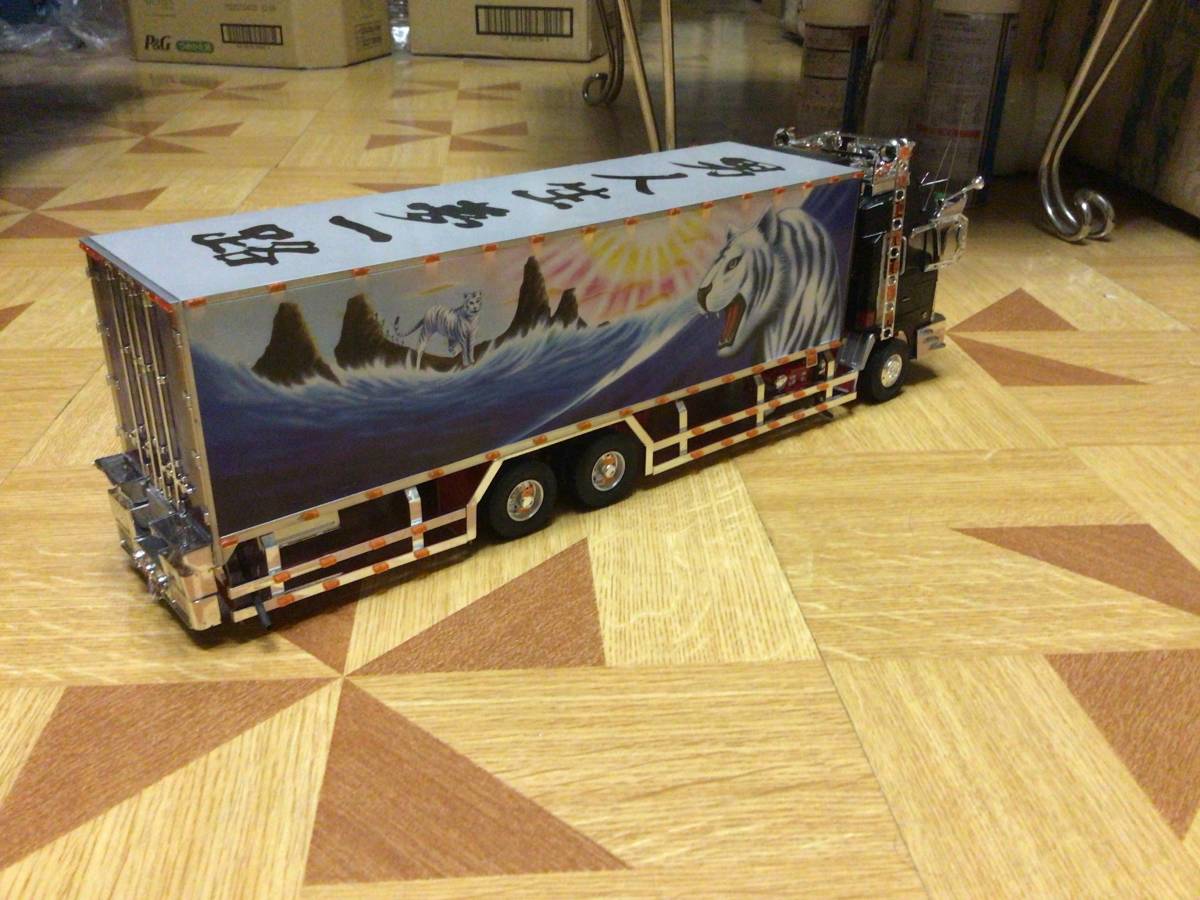 椎名急送 アオシマ 1⁄32 猛虎襲来 - Yahoo!オークション 大型デコトラ