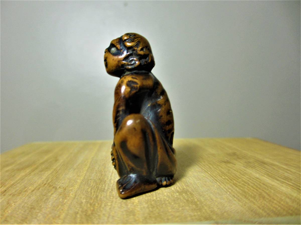 根付 柘植 黄楊 彩色 黄楊（柘植） 高4.2cm・形彫 黄楊木「能楽人形