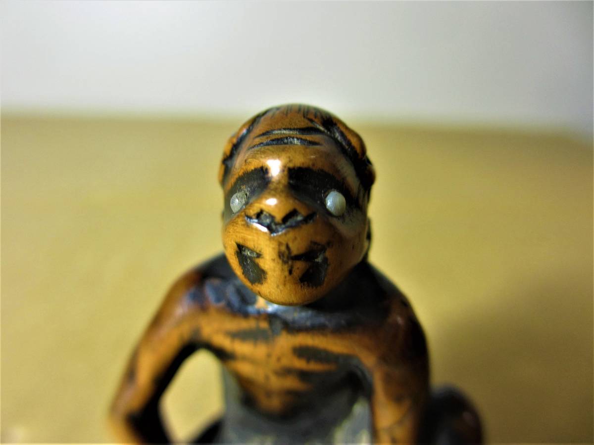 根木台 黄楊（柘植） 古美術・骨董 根付 柘植 黄楊 彩色 黄楊（柘植） 高4.2cm・形彫 黄楊木「能楽人形