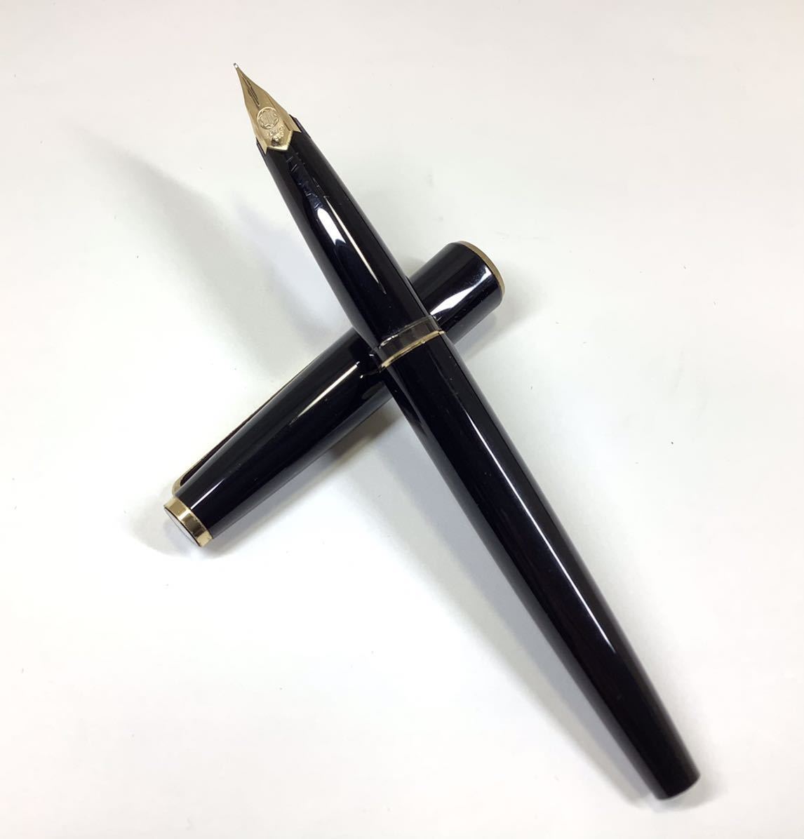 MONTBLANC モンブラン 万年筆 320 EF ペン先14K 585 ケース・説明書付 筆記用具 筆記未確認 万年筆 モンブラン 0 320EF ペン先14k ブラック系