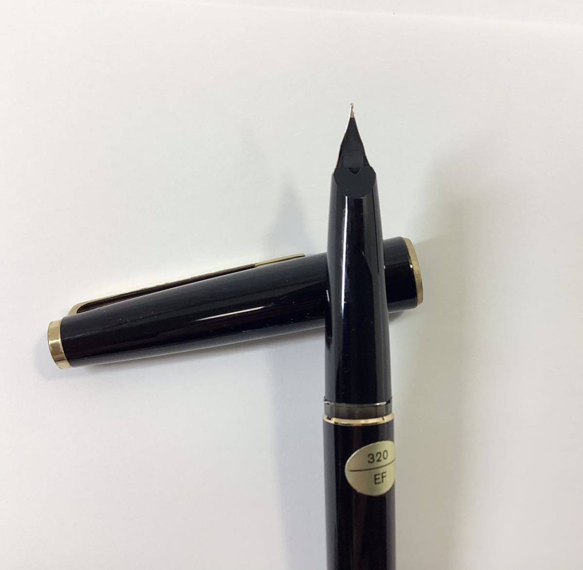 MONTBLANC モンブラン 万年筆 320 EF ペン先14K 585 ケース・説明書付 筆記用具 筆記未確認 万年筆 モンブラン 0 320EF ペン先14k ブラック系