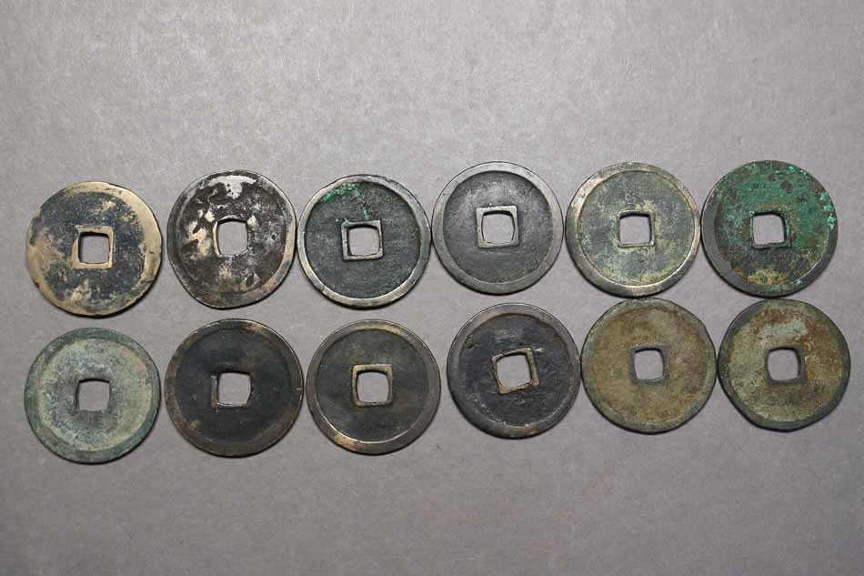 中国古銭 旧家蔵出し 渡来銭 銅錢 龍鳳通寶 明朝錢 安い，新作 (82) 中国 古銭 12枚 永楽通宝 永楽通寶 ☆東北地方の