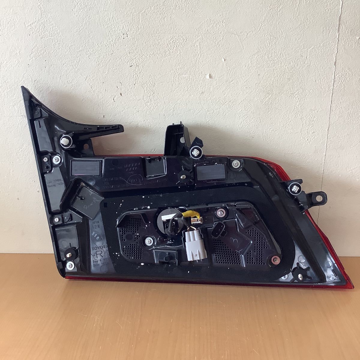 607 TOYOTA アルファード　アルファード　右　AGH30 AGH35 KOITO 58-79 アルファード トヨタ | Ｚ エグゼクティブラウンジの中古車 トヨタモビリティ滋賀