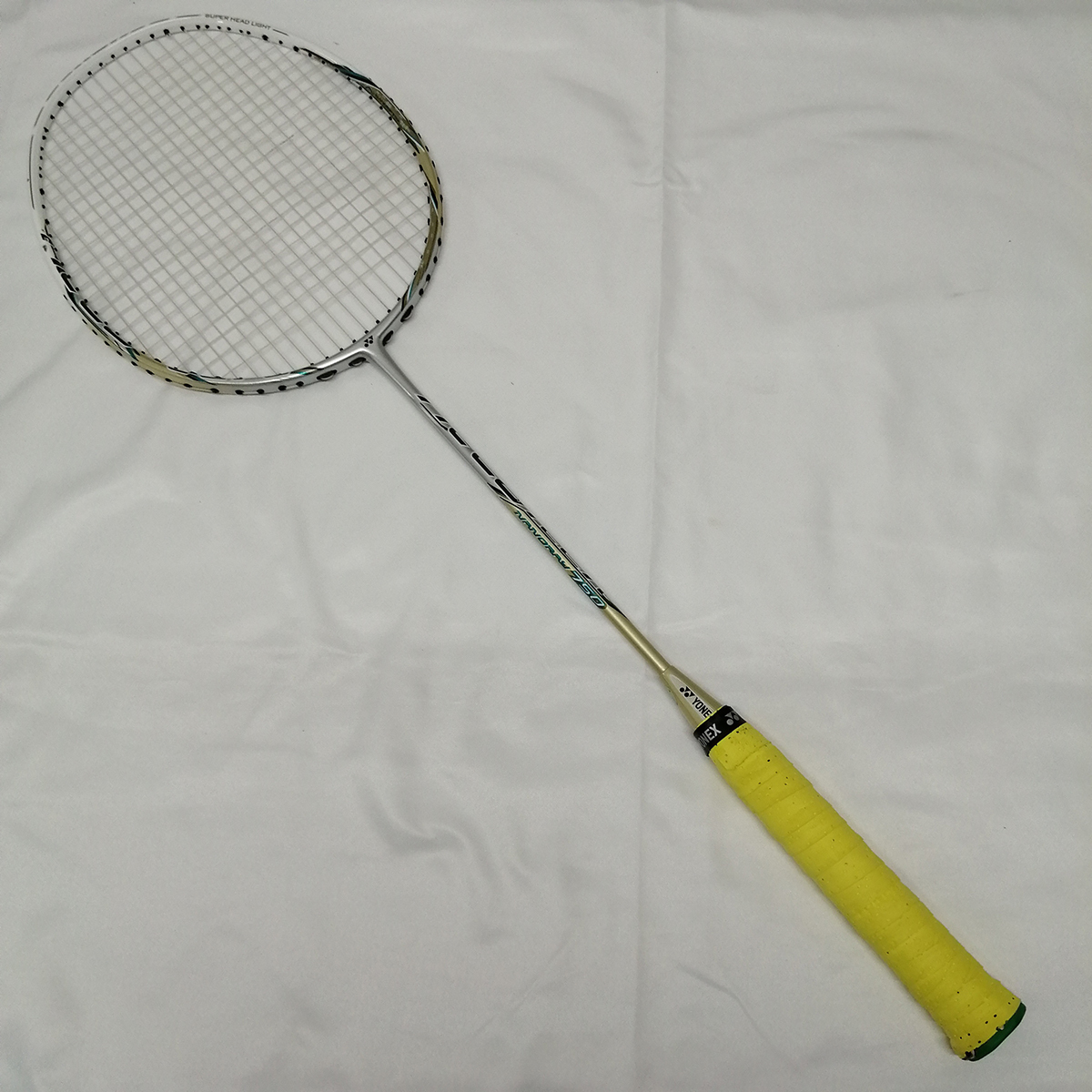 ★YONEX ナノレイ750 4UG6★ YONEX ナノレイ750 バドミントンラケット 4UG6 NANORAY750 ヨネックス