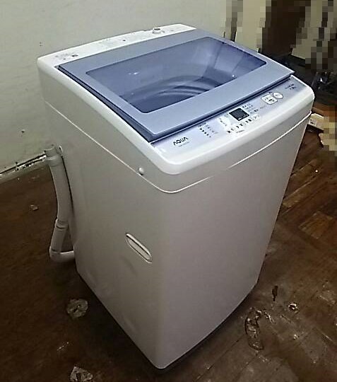 送料無料T49571 AQUA 全自動電気洗濯機 7.0kg AQW-KSG7E 美品　17年