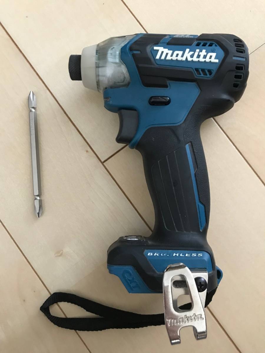 マキタ 10.8V インパクトドライバ TD111D(ケース付)、マルノコ HS301D、充電器・純正バッテリー2個付き