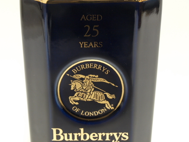 ★★Burberry.s バーバリー 25年 スコッチウイスキー 青陶器 700ml★AKA60035 バーバリー 25年 - 12年スコッチウイスキー Burberry.s(バーバリー) ス