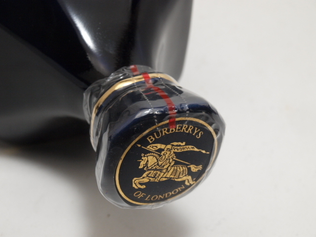 ★★Burberry.s バーバリー 25年 スコッチウイスキー 青陶器 700ml★AKA60035 バーバリー 25年 - 12年スコッチウイスキー Burberry.s(バーバリー) ス