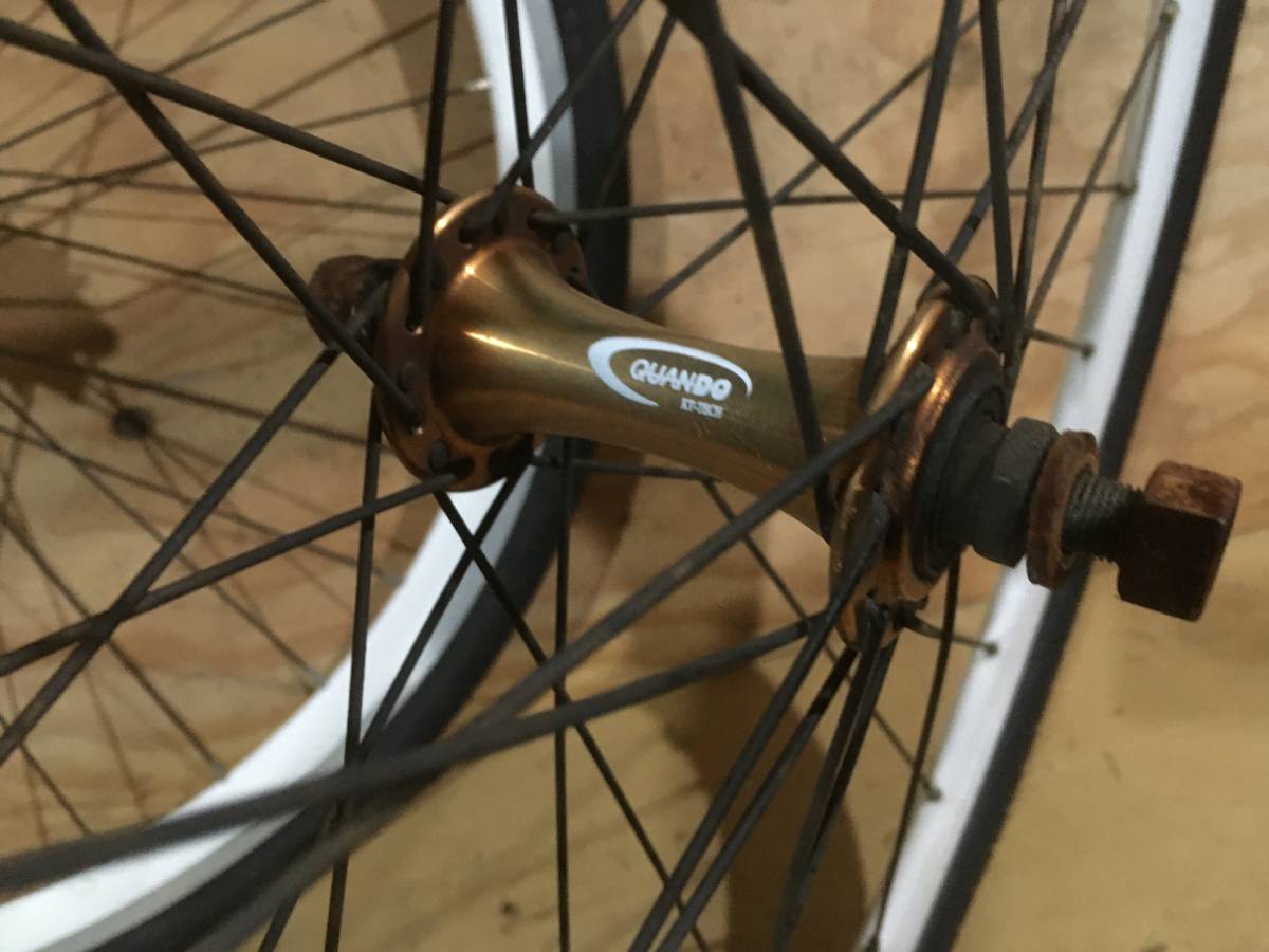 ピストホイール 前後セット 700C フリップフロップ 固定コグ ロックリング付 700c ピストホイール フリーコグ、固定コグ、前後セット 中古パーツ