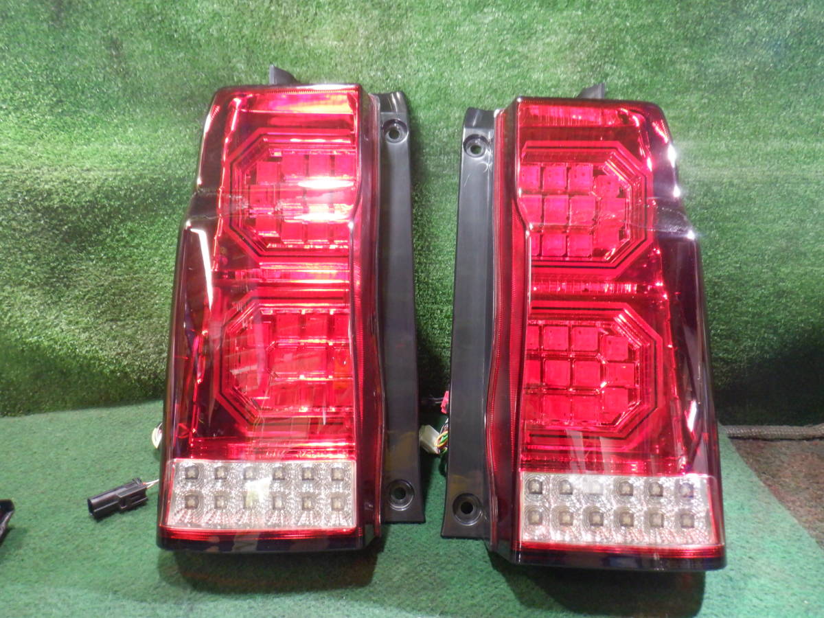 Daihatsu LA600S テールライト 左右セット ダイハツ Daihatsu LA600S