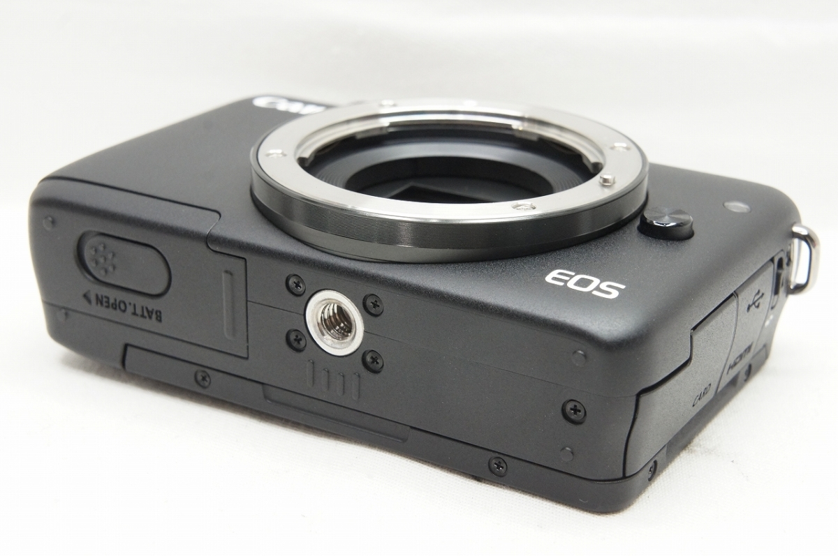 Canon EOS M10 ミラーレス一眼カメラ 本体とレンズ付き