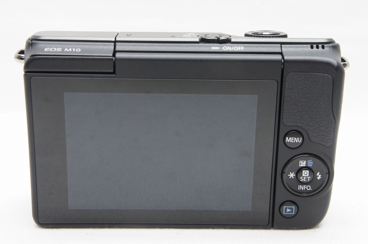 アルプスカメラ】美品 Canon キヤノン EOS M10 ボディ + EF-M 15-45mm 