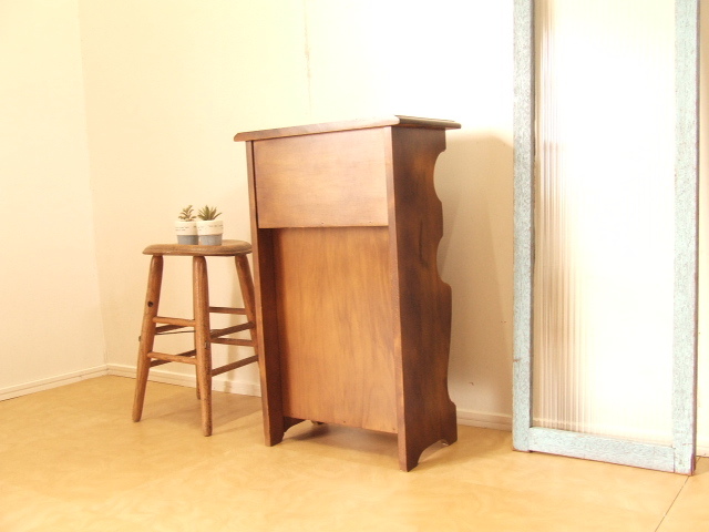 古いカリモク マガジンラック②電話台 スリッパラック オールド 本立て