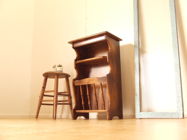 古いカリモク マガジンラック②電話台 スリッパラック オールド 本立て