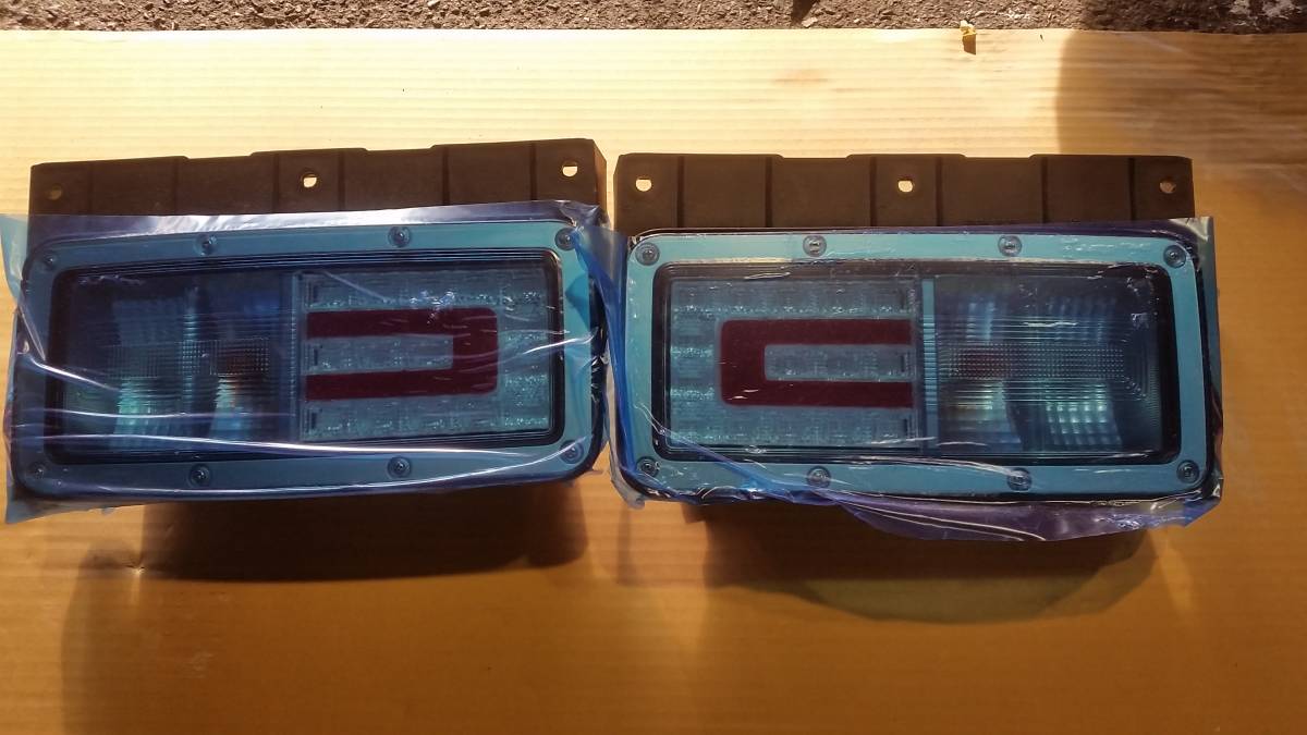 日野純正 プロフィア・レンジャー LED テールランプ 左右セット R3-7