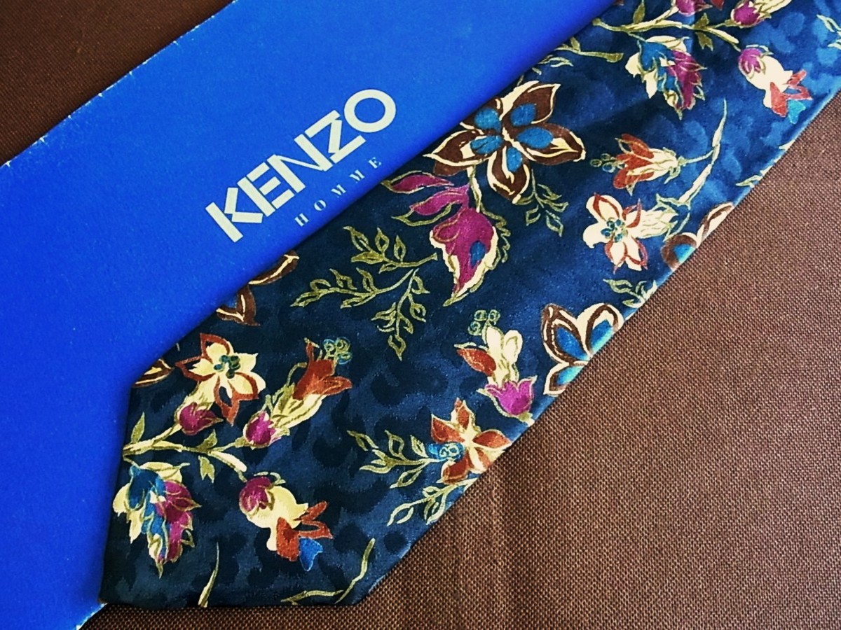 ♪8964C♪良品【花 植物 ペイント 柄】ケンゾー 【KENZO】ネクタイ 